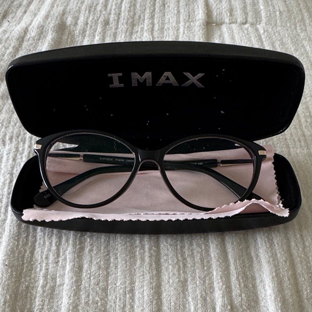 Women's Black Glasses